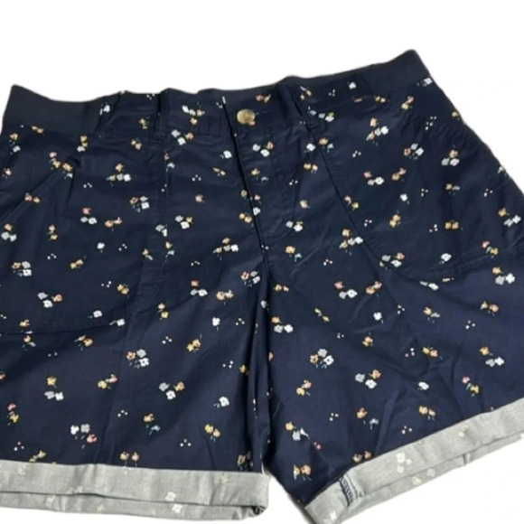 Floral comfy shorts,sz 16 W, blue,elastic stretchy waist,pockets,casual,coastal - Picture 3 of 16